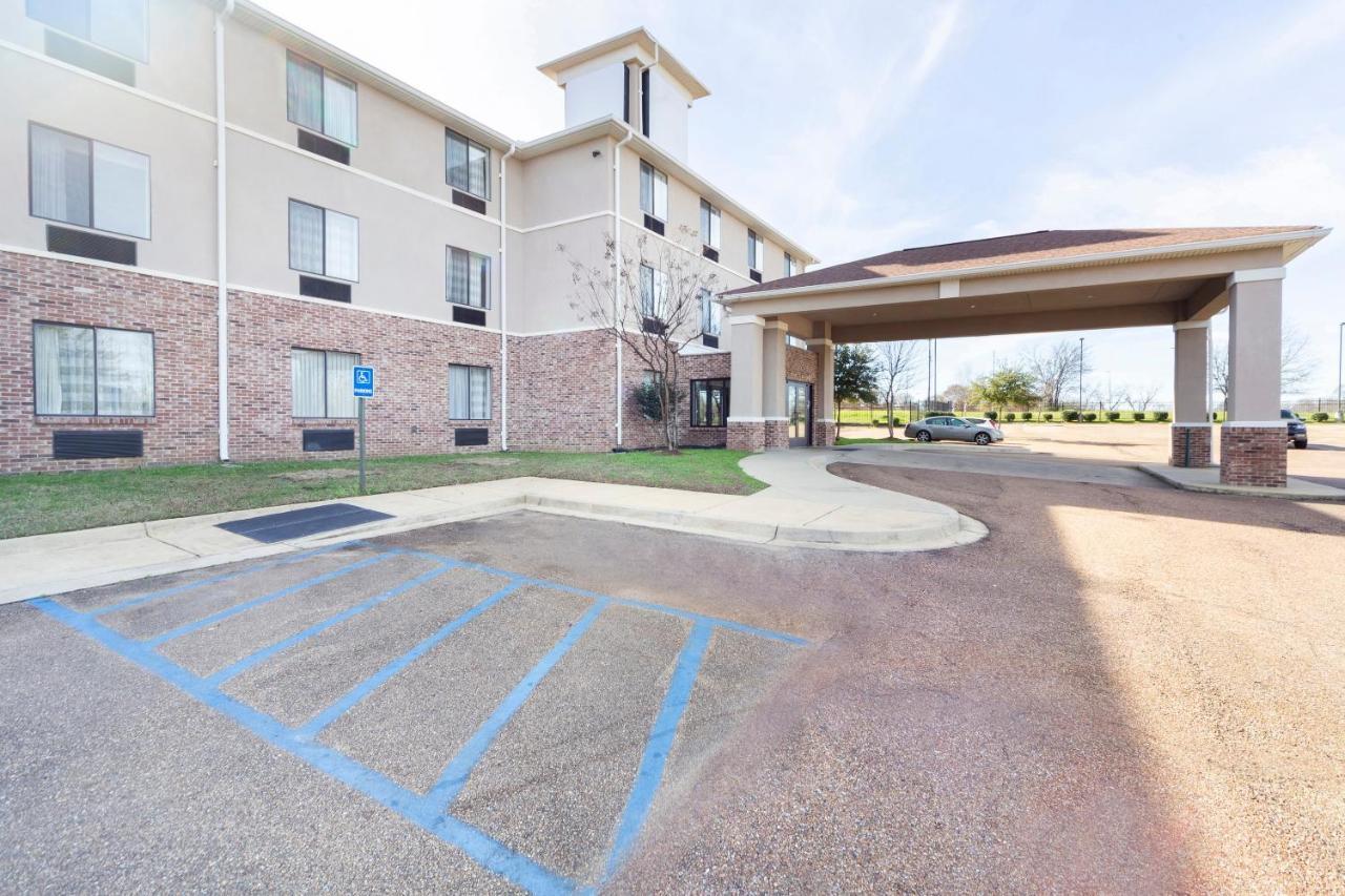 Hotel Ramada By Wyndham Jackson Ms Exterior foto