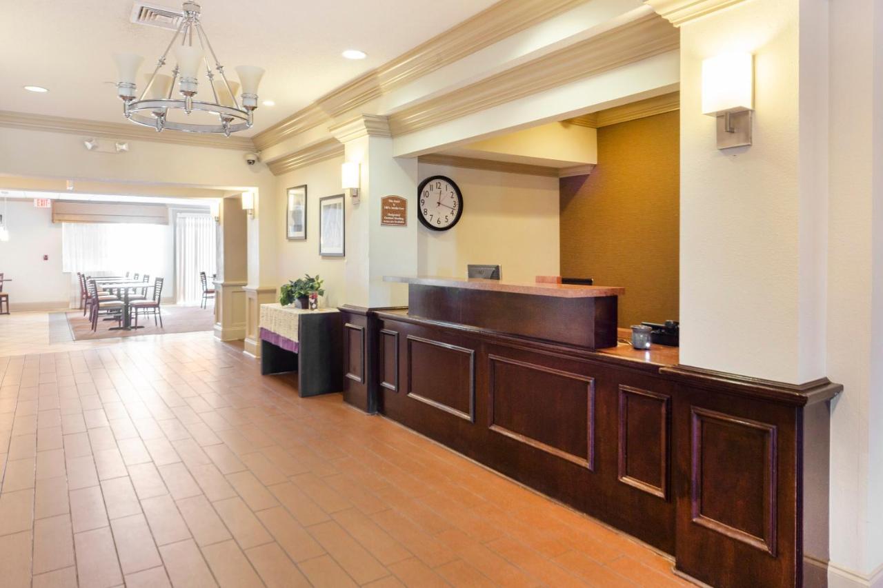 Hotel Ramada By Wyndham Jackson Ms Exterior foto