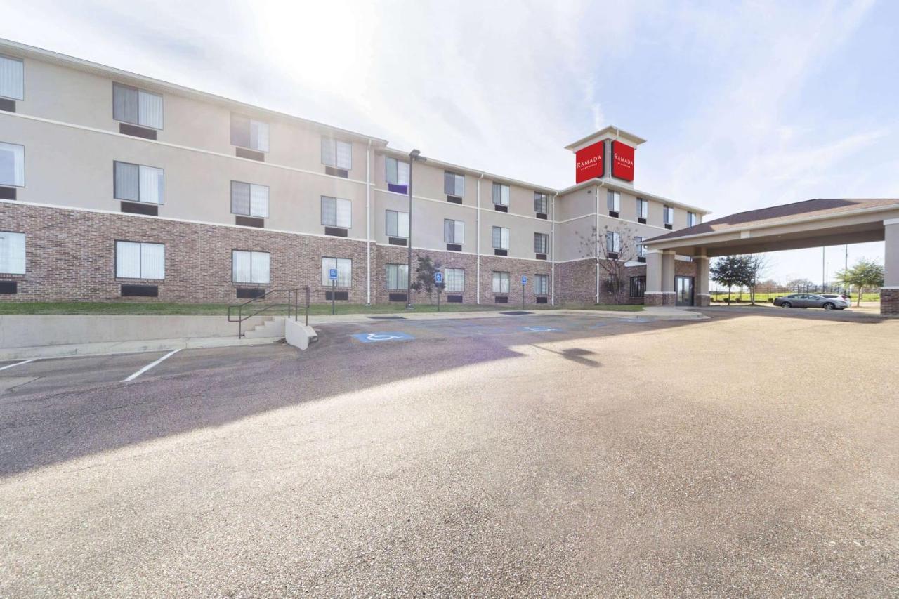 Hotel Ramada By Wyndham Jackson Ms Exterior foto