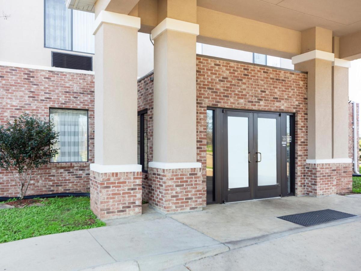 Hotel Ramada By Wyndham Jackson Ms Exterior foto